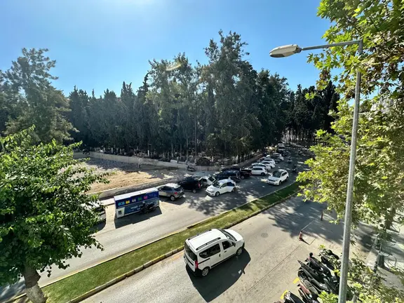 Kuşadası İnönü Caddesi Üzeri 1.kat Çift Cepheli Kiralık Ofis 2