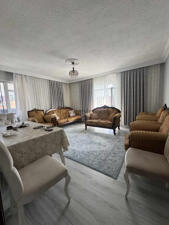 İnönü Mah.merkezi Konumda Satılık 4+2 Dublexs Daire ! 1