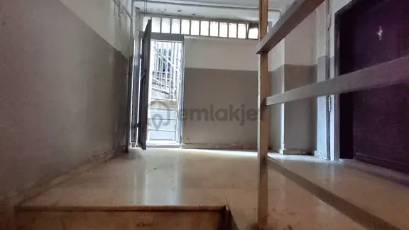 Taşyol'da Şerefiyeli 676 M² Satılık İş Yeri/ E-5 Yakın 2