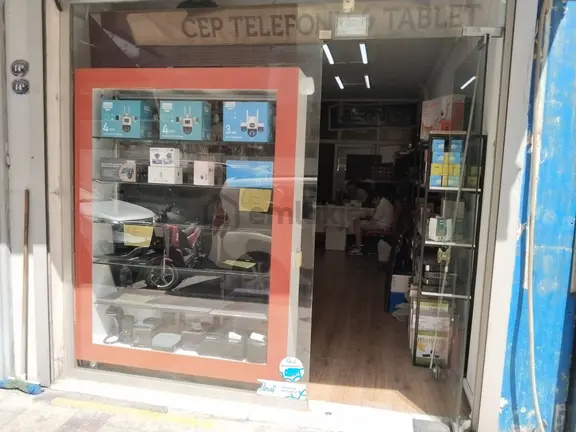 Konak Gazi Bulvarı'nda Devren Kiralık 115m² Dükkan 1