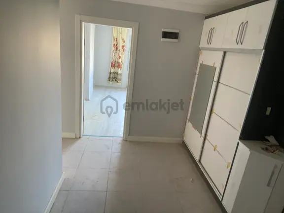 Tezcan Emlaktan Satılık 3+1 Arakat Daire 1
