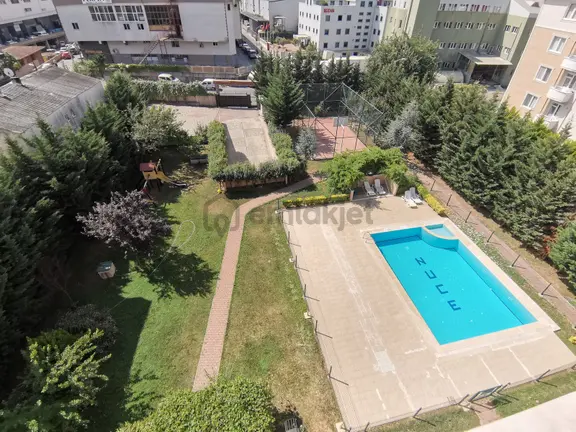 Madenler Metro Yakını Nuce Konutları 1+1 Ara Kat ! Havuzlu Site 1