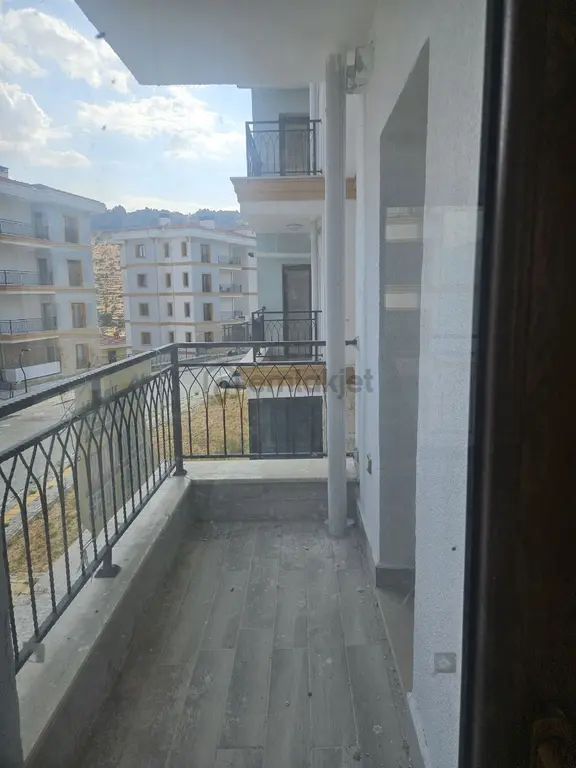 Gokce Toki Lerde Kot 1 De Müthiş Manzaralı 2+1 Daıre 2