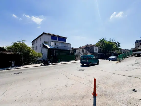 Turyap'tan Yenişehir'de Cadde Üzeri Geniş 3+1 2