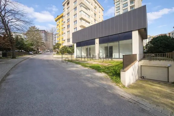 Maltepe De Metroya Yakın 490 M2 Müstakil Dükkan 2