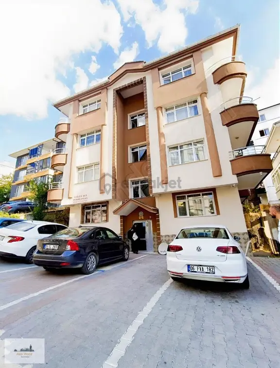 Şafak Mahallesi Merkezi Konumda 3+1 Geniş Daire 2