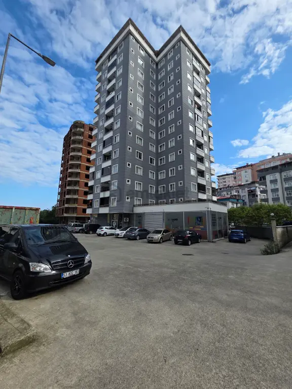 Taşçioğlu Emlaktan Kiralik Site İçerisinde Portakallık Mahalleside 3+1 Daire Yol Üzerinde 2