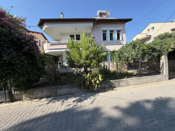 Fethiye Akarca Mahallesi'nde 540 Metre² 1 /2 Arsa Payı Satılık