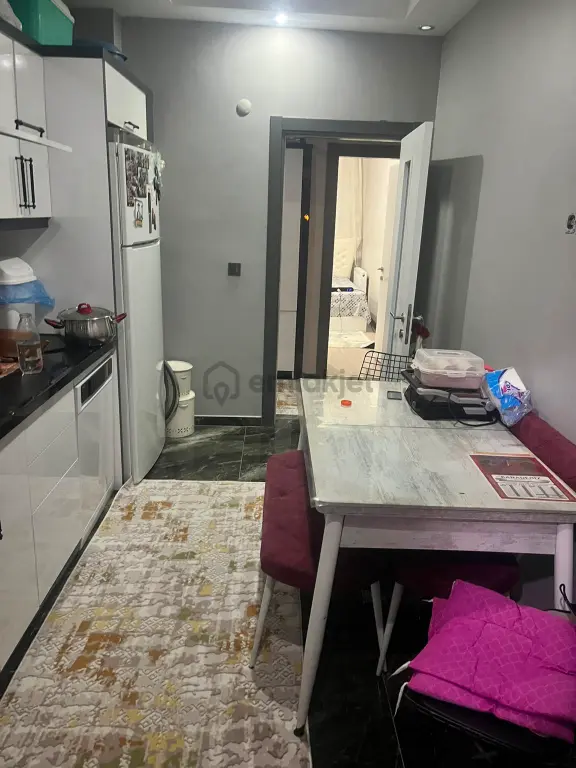 Akman'dan Tek Yetkili Kadıköyde 2+1 Ara Kat Ebyn Banyolu 2