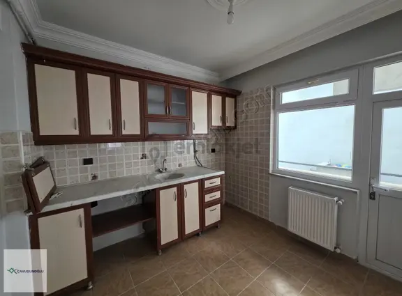 Çavuşunoğlundan Belediye Evleri Mah.kiralık 3+1 Daire 2