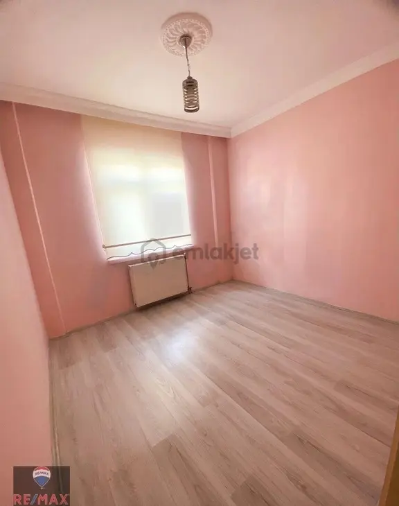 Sincan’da Ailenizle Keyifle Yaşayacağınız, Geniş Ve Özenle Yapılmış 3+1 Daire! 2