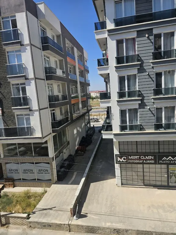 Erenler Anayola 50 M 2+0 Lux Arakat Daıre Kiraliktir 1