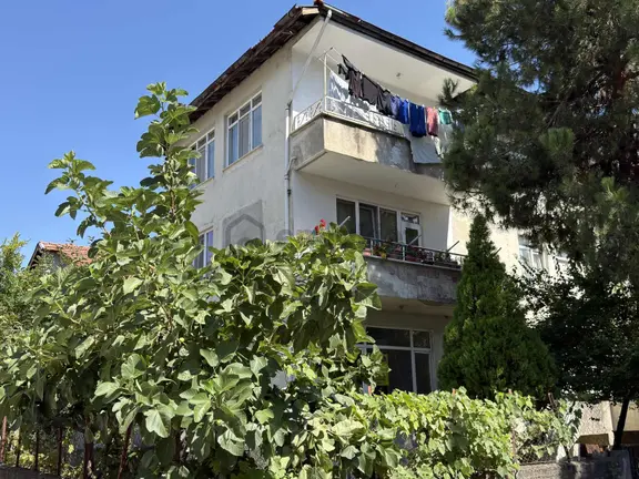 3+1 145 M2 Valilik,belediye Ve Adliye Yakını Satılık Daire 1