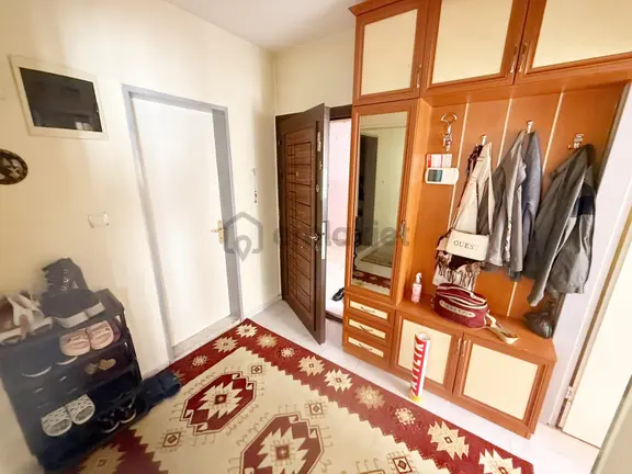 Krc'den Harman Mahallesi Aydoğdu Sitesinde Y.giriş 2+1 Kiralık 2