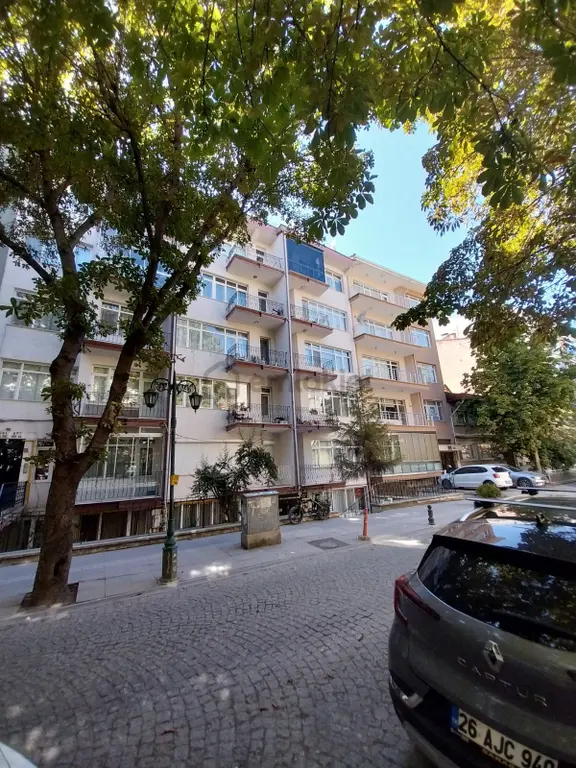 Deliklitaş Çarşıda Hamamyolu Yanı Asansörlü Satılık 3+1 Daire 2