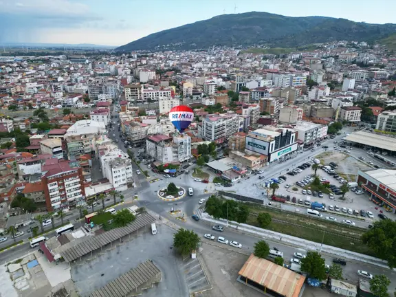 Sökenin En İşlek Caddesinde 240m2 Satılık Dükkan 2