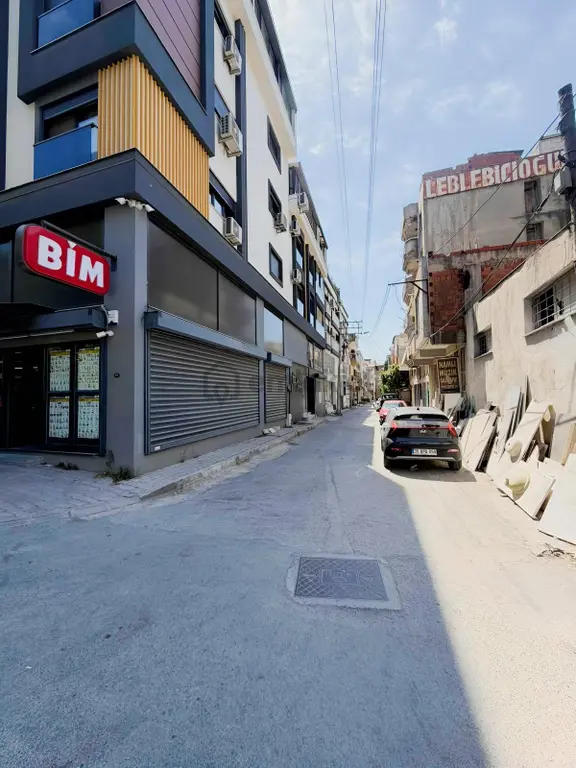 Bayraklıda Satılık Daire 3+1 Emin Evime Fuzul Evime Uygun 2