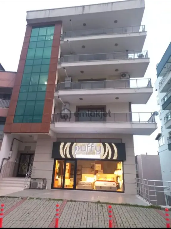 Bergama Fatih Mah İzmir Caddesi Üzerinde 1+1 Teraslı Kiralık Daire 1