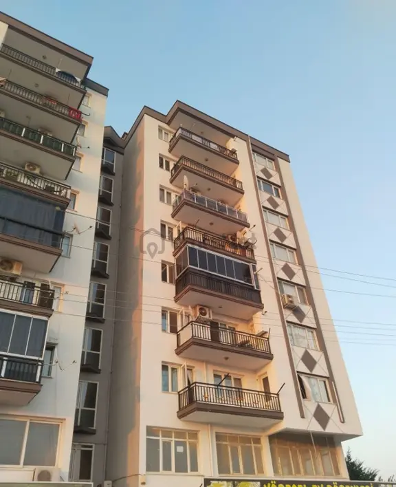 Torbalı Ayrancılarda Ana Yol Üzeri Satılık 3+1 Ara Kat Daire 1
