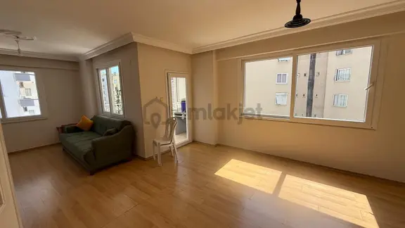 Yaşar Doğu Caddesinde Kiralık 2+1 Bağımsız Mutfaklı Daire 2