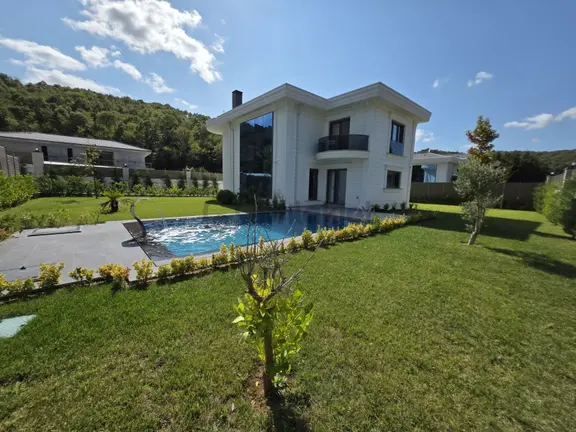 Remax Anka'dan İmrendere'de 750 M2 Müstakil Sıfır Havuzlu Villa 2