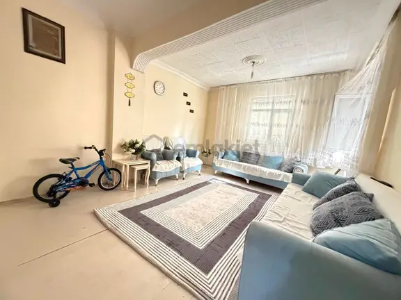 Arzu Emlaktan 75.yıl Mah Dört Yolda Güneş Alan Bahçekat Daire 2