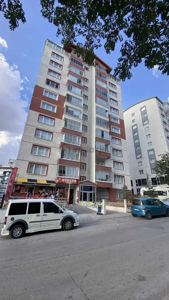 Güzelyakada Lüks Yapılı Kaçırılmaz Fırsat 3+1 Satılık Daire!! 1