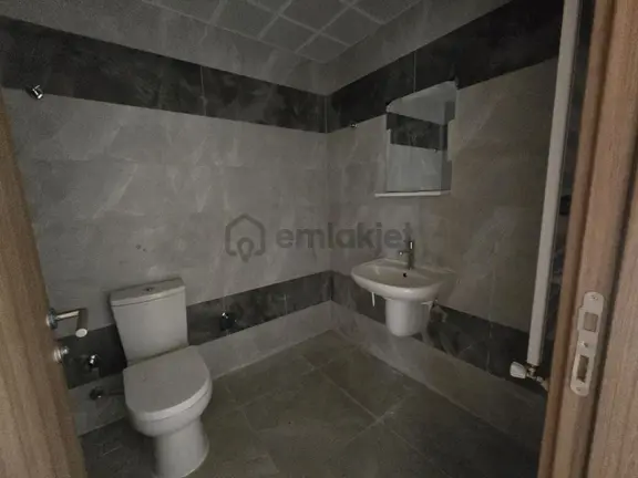 Tarcanlardan İzmit Cedit Tokide F2 Blok 3+1 Kiralık Daire 2