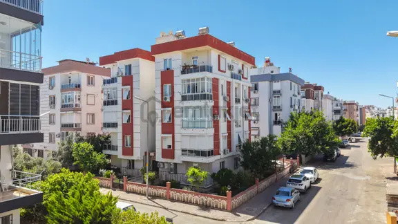 Muratpaşa Yenigün'de Ayrı Mutfaklı Geniş Satılık Daire 1