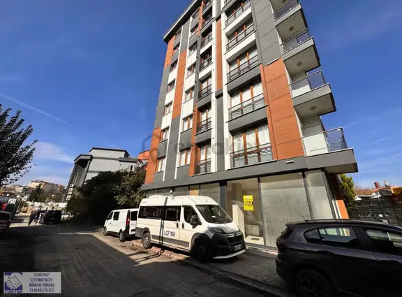 Alemdağ Caddesi'ne Komşu Satılık Yatırımlık 60 M² İş Yeri 2
