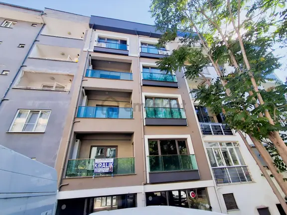 Balıkesir Karesi Atatürk Mah. Basri Otel Yanı 2+1 Kiralık Daire 1