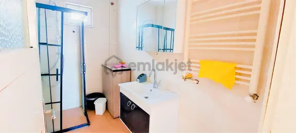 El/ya 'dan Bahçelievler Yarış Ortaokulu Arkası~ Eşyalı 3+1 2