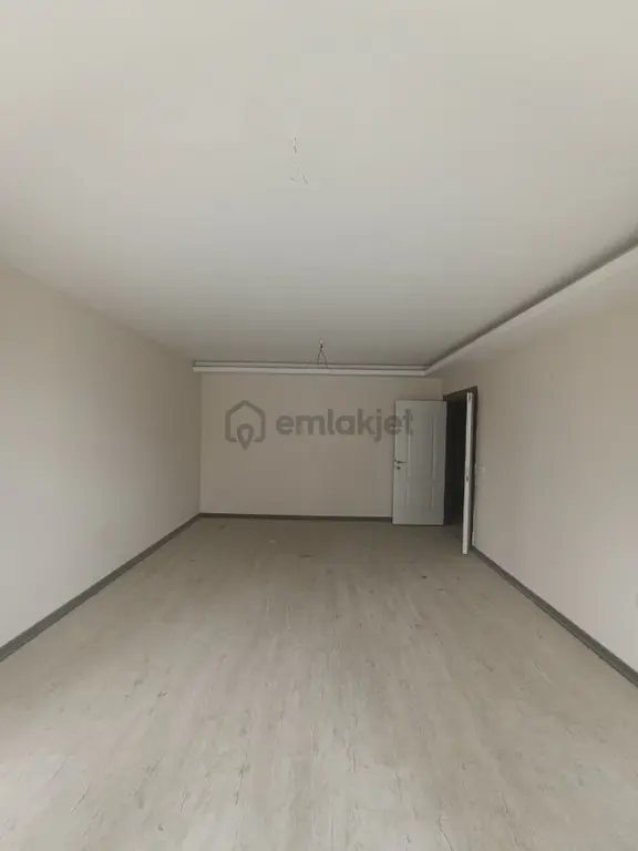 Yüreğirin En Guzel Konumunda Site İçerisinde Kapali Mutfak 3+1 2