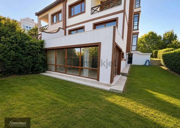 Finansman'dan..havuzlu..güvenlikli Sitede..geniş Bahçeli Villa 2