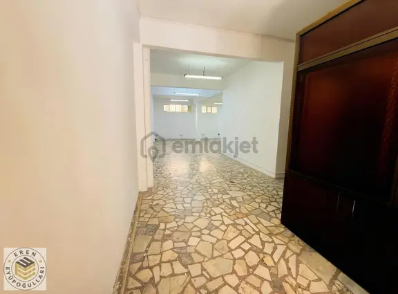 B.paşa Yenidoğan Mah. Giriş 150m² İş Yeri & Atölye. 2