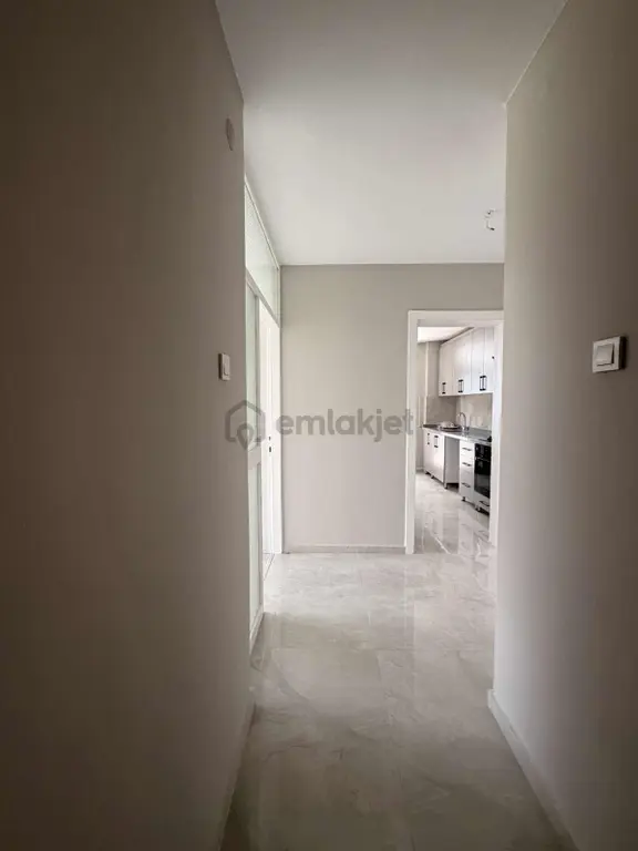 Gençlik Caddesi Yakınında Kiralık Bakımlı 3+1 Daire 2