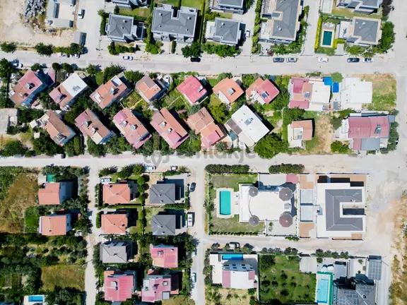 Kuşadası Soğucak Zirve Sitesi Satılık Bahçeli 4+1 Yazlık 2