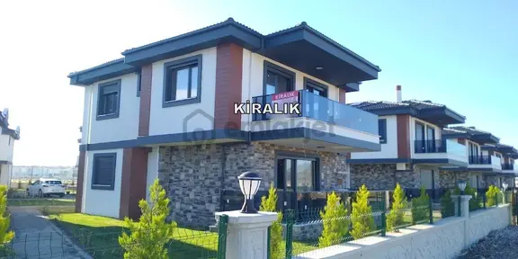 Ayvalık Küçükköy Havuzlu 3+1 Müstakil Kiralık Şahane Villa 1