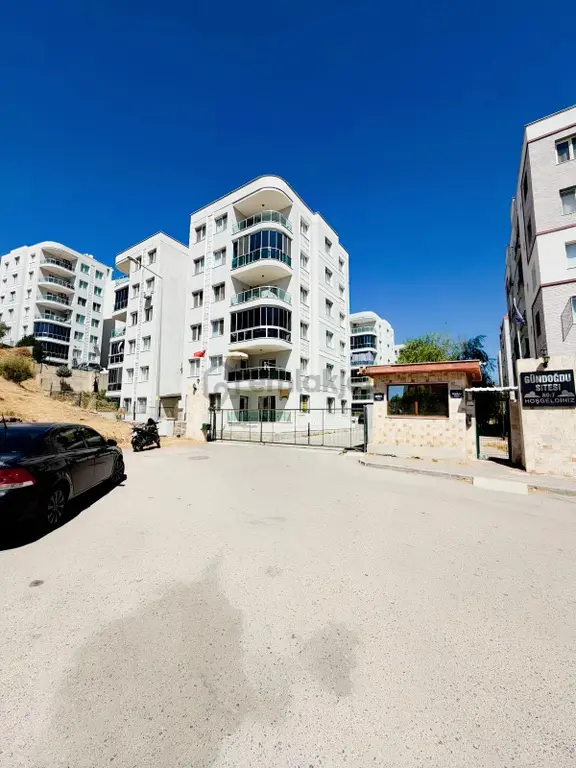 Turpa Msb'den Çiğli Gündoğdu Sitesi'nde 3+1 Kiralık Daire 1