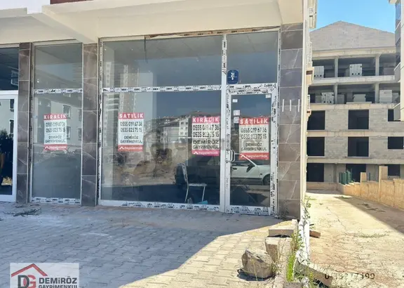 Demiröz'den Cadde Üzerinde 55m2 + Depolu İşlek Konumda Dükkan!!! 1