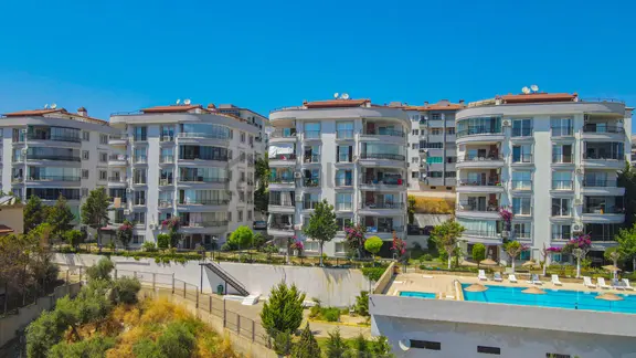 Kuşadası Kadınlar Denizinde Havuzlu Site İçerisinde 3+1 Daire 2