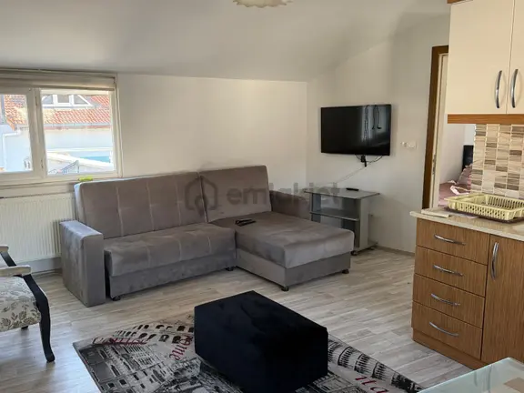 Ender Uysal Gayrimenkulden Sevil Kaynak Okuluna Cephe 2 Ayrı Girişli Eşyalı Dublex Daire... 2