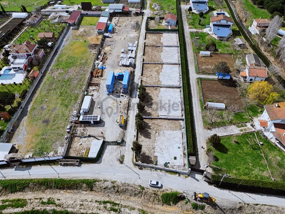 Çatalca Kaleiçinde 580 M² Beton Çitli Temelli Satılık Arsalar 2