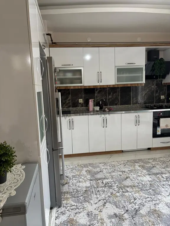 Bağcılar Ahmet Kaya Caddesinde Bulunan 2+1 100 M2 Net Kiralik Dairemiz 2