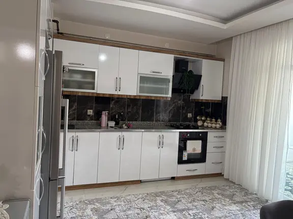 Bağcılar Ahmet Kaya Caddesinde Bulunan 2+1 100 M2 Net Kiralik Dairemiz 1