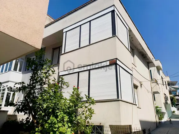 Kuşadası Merkez Bulvarda 3+1 Teraslı -55 M2 Batar Katlı Dubleks 1