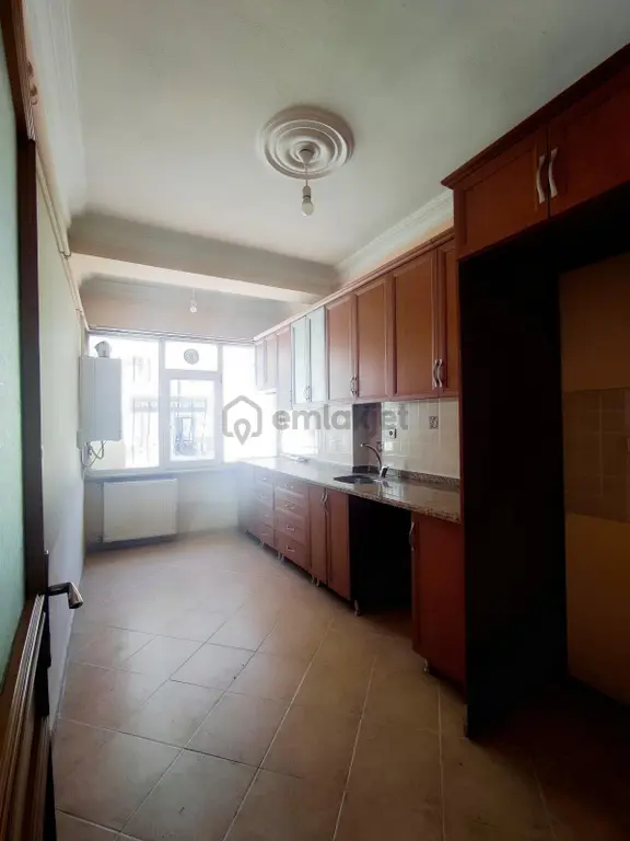 Yenidoğan Merkezde 2+1 Geniş Cadde Üzeri Kullanışlı Daire 2