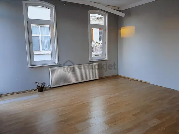 Taksim Sıra Selviler Üzerinde 4+1 Ev-ofise Uygun Kiralık Daire 2