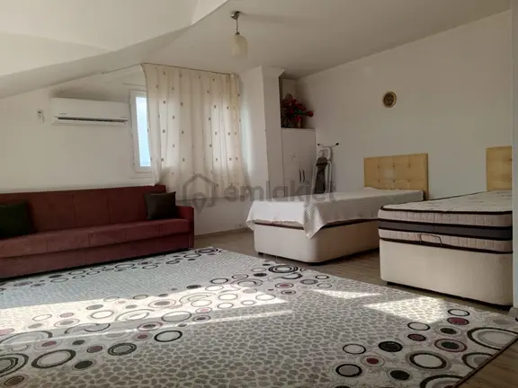 Akdeniz Emlakta Taşyaka Yüksek Okul Yanında Kiralık Eşyalı Daire 2