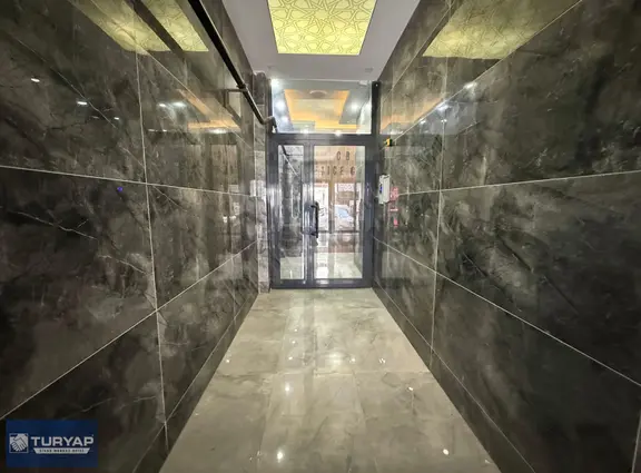 Turyap Sivas'tan Belediye Sokakta 40 M2 1+0 Lüks Kiralık Ofis 2